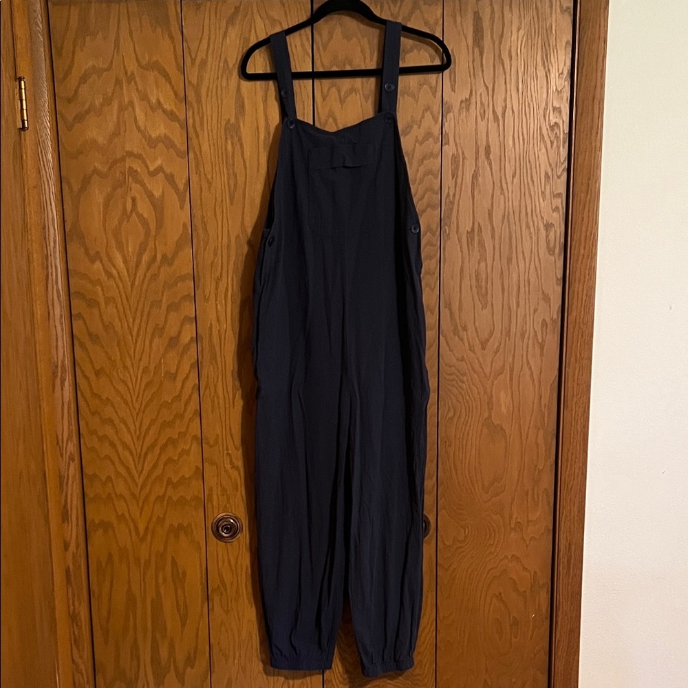 SHEIN Navy Casual Jumpsuit with pockets!